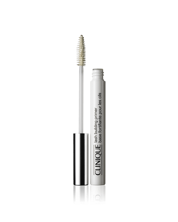 Lash Building Primer, Découvrez la puissance du soin pour les cils. Le mascara tient mieux avec cette base et les cils semblent plus fournis et plus soyeux.