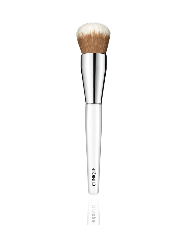 Foundation Brush, Le Pinceau Teint Parfait est conçu pour créer facilement un superbe fini airbrush sans aucune trace, et ce avec n’importe quel fond de teint.